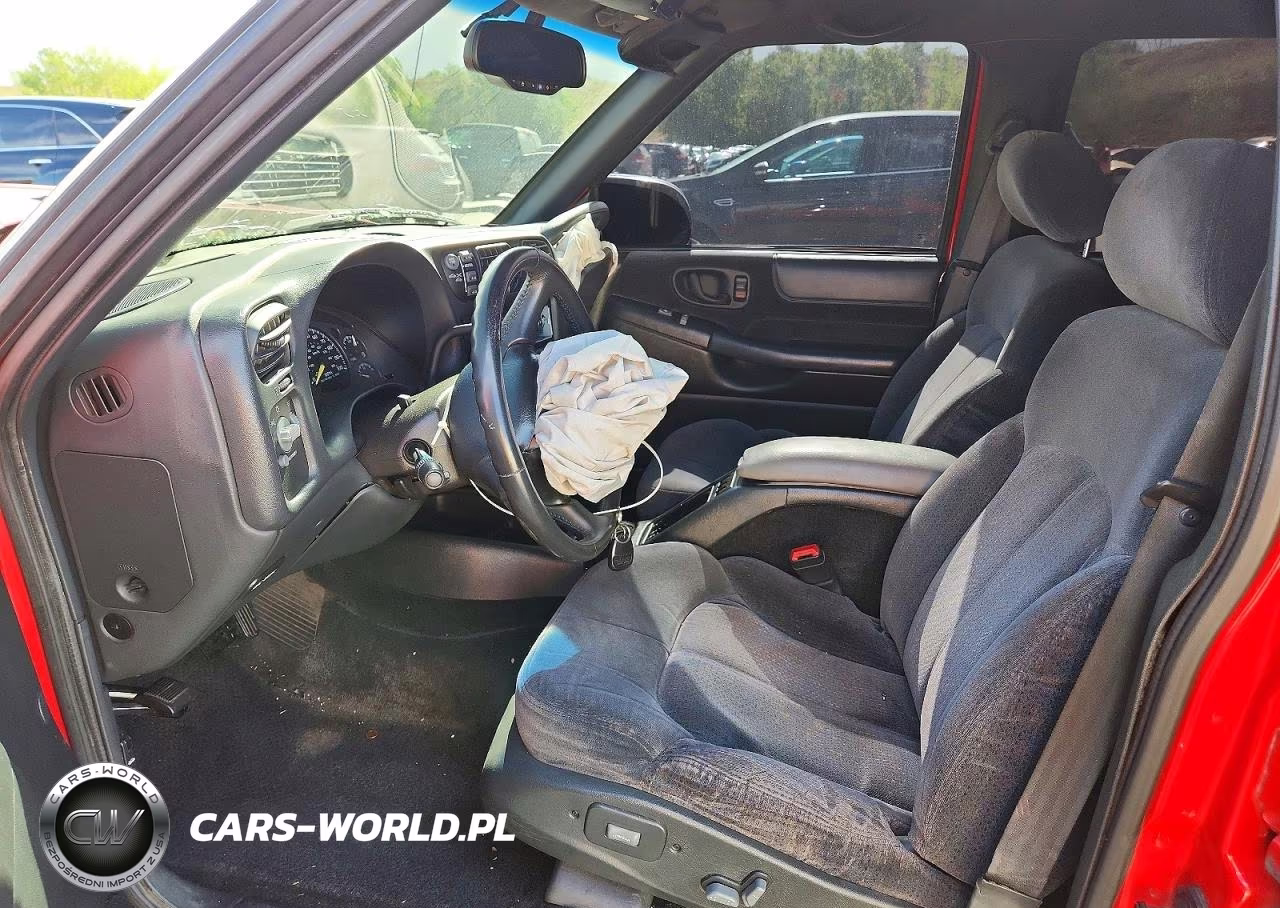 2000 Chevrolet Blazer VIN:1GNDT13W9Y2398556 - 7