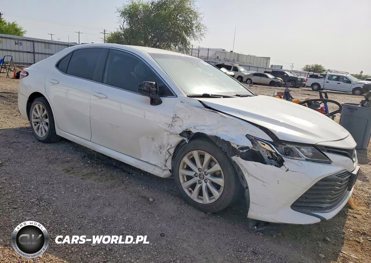 2020 Toyota Camry Le VIN:4T1C11AK0LU925838 - 4
