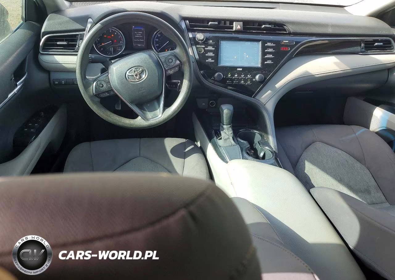 2020 Toyota Camry Le VIN:4T1C11AK0LU925838 - 8