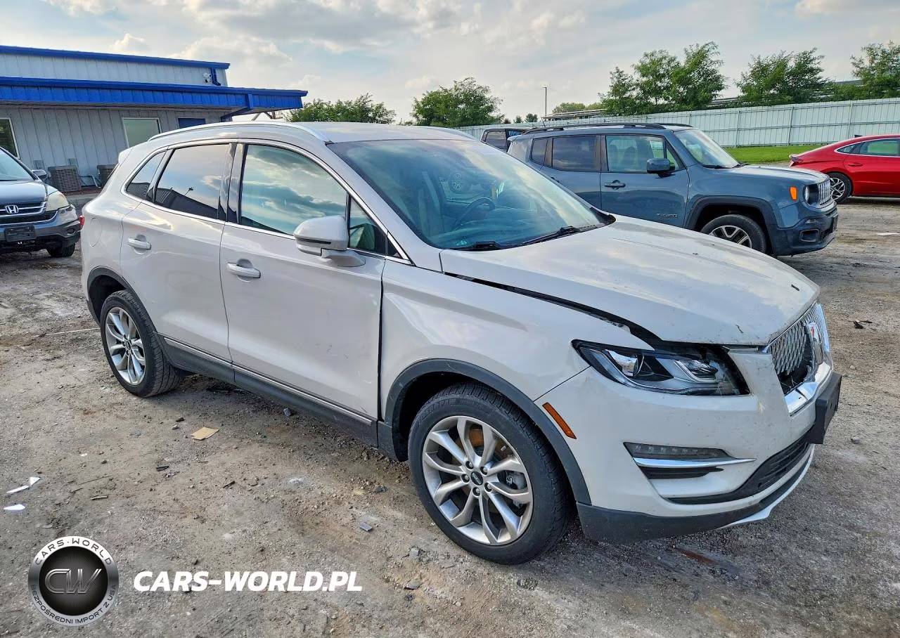 2019 Lincoln Mkc Select VIN:5LMCJ2D90KUL02858 - 4