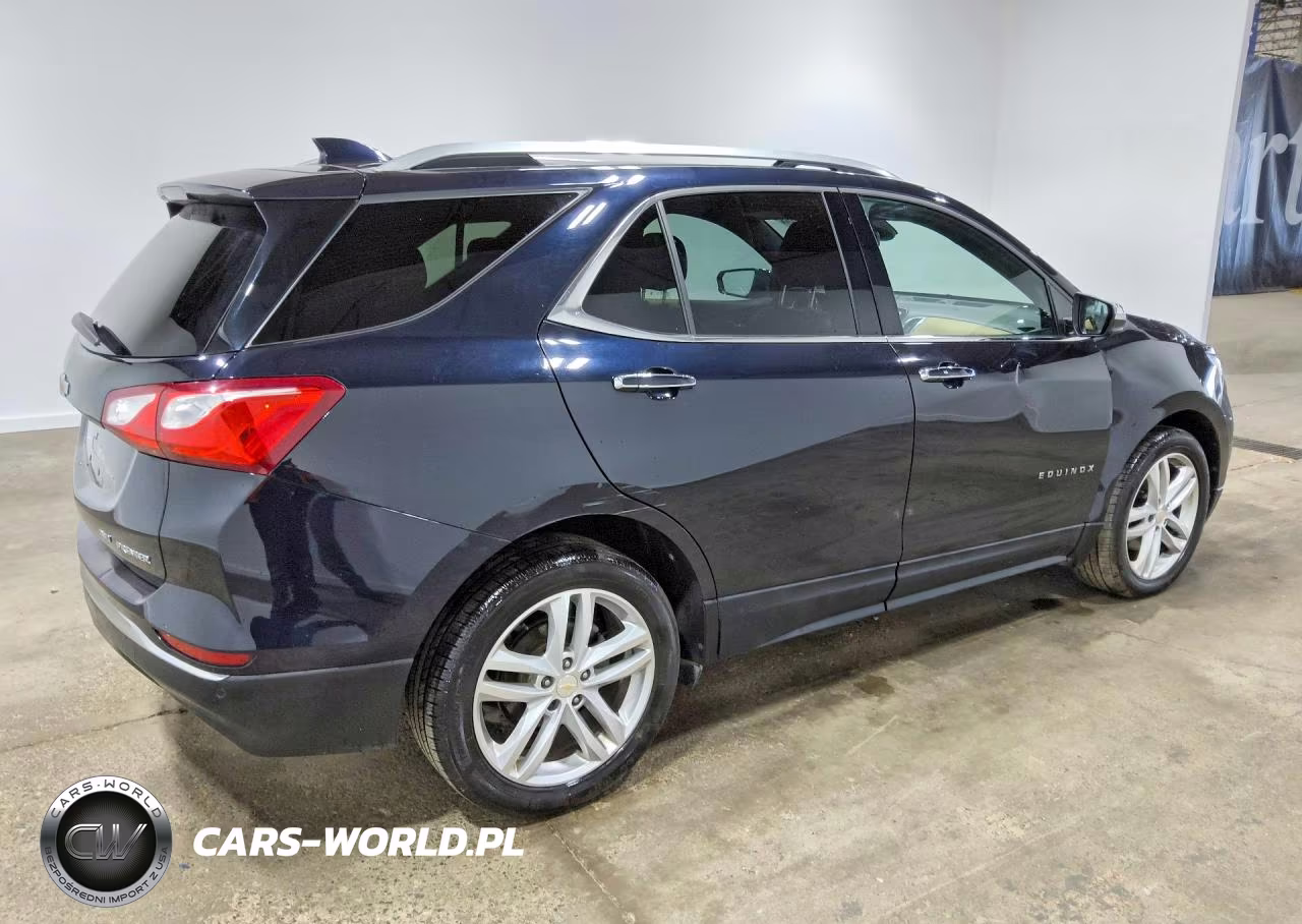 2020 Chevrolet Equinox Premier VIN:2GNAXYEX0L6199476 - 3