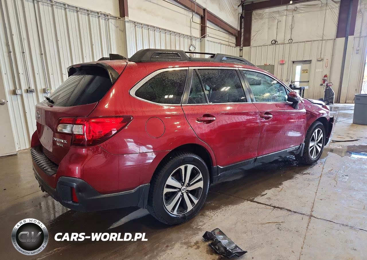 2018 Subaru Outback 3.6R Limited VIN:4S4BSENC4J3235189 - 3