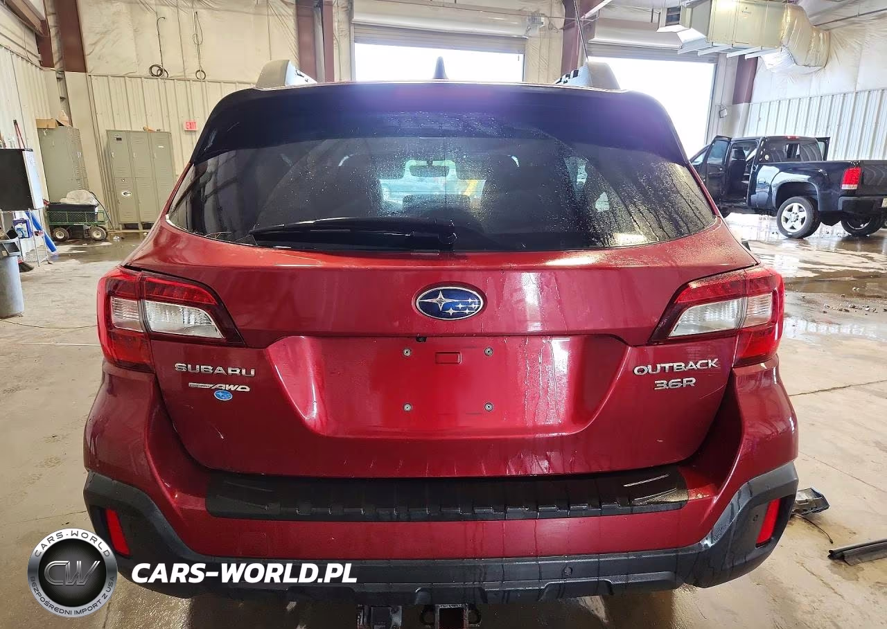 2018 Subaru Outback 3.6R Limited VIN:4S4BSENC4J3235189 - 6