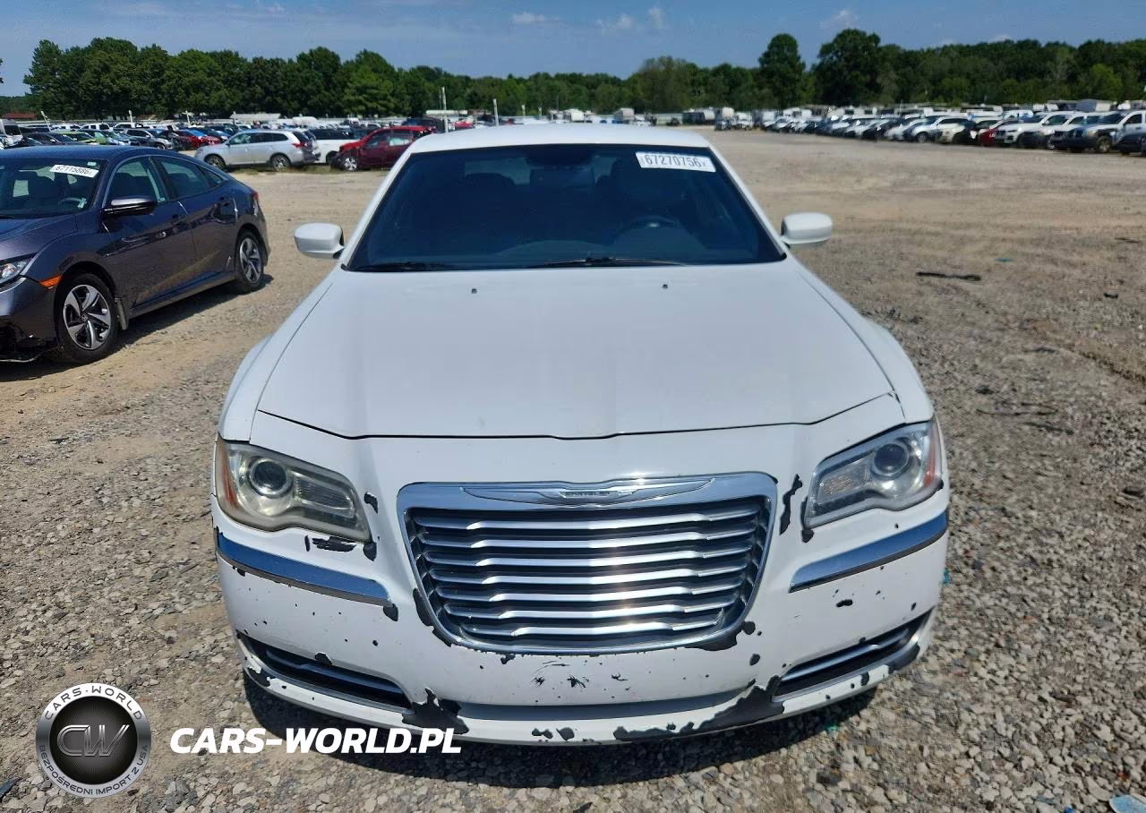 2013 Chrysler 300 VIN:2C3CCAAG5DH544702 - 5