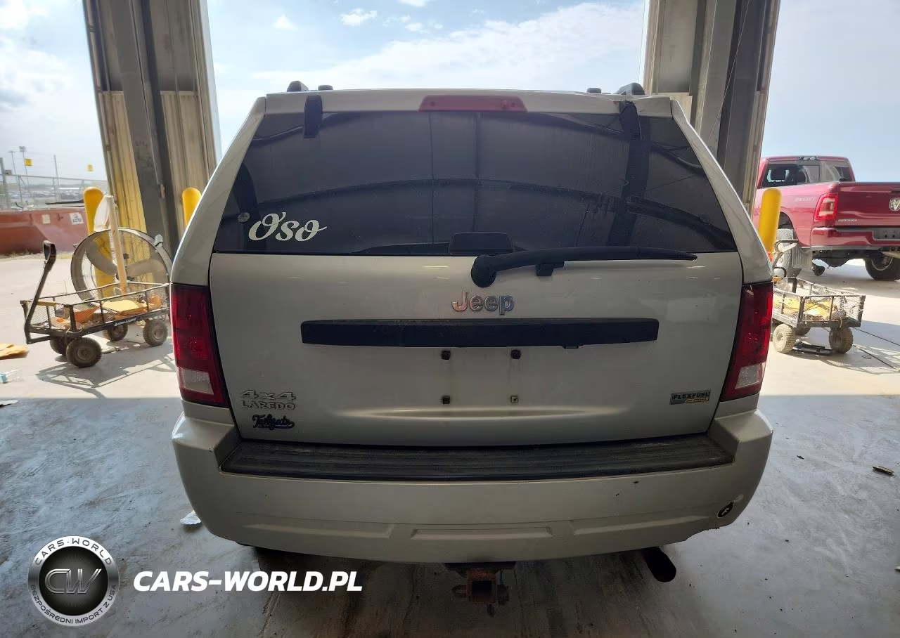 2009 Jeep Grand Cherokee Laredo VIN:1J8HR48P49C530705 - 6