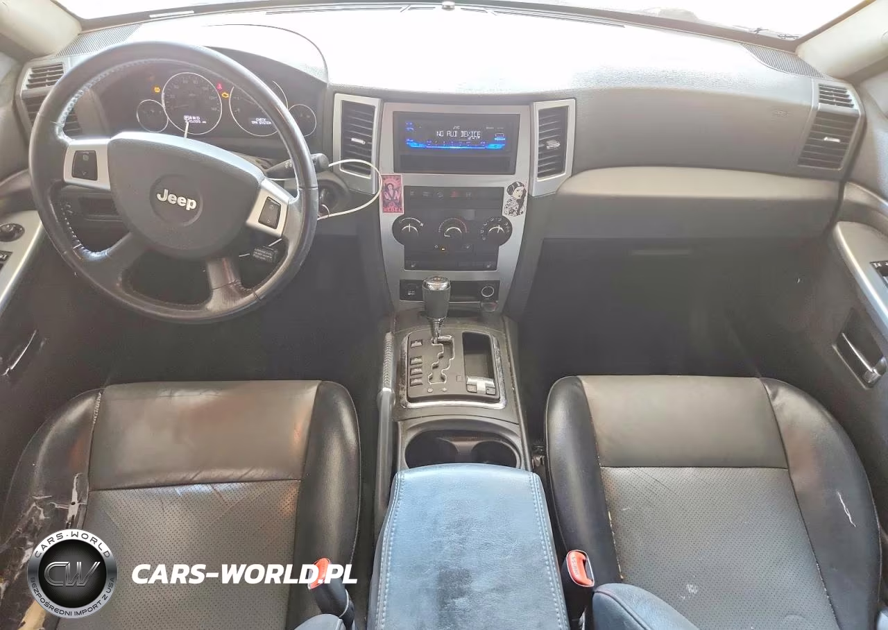 2009 Jeep Grand Cherokee Laredo VIN:1J8HR48P49C530705 - 8