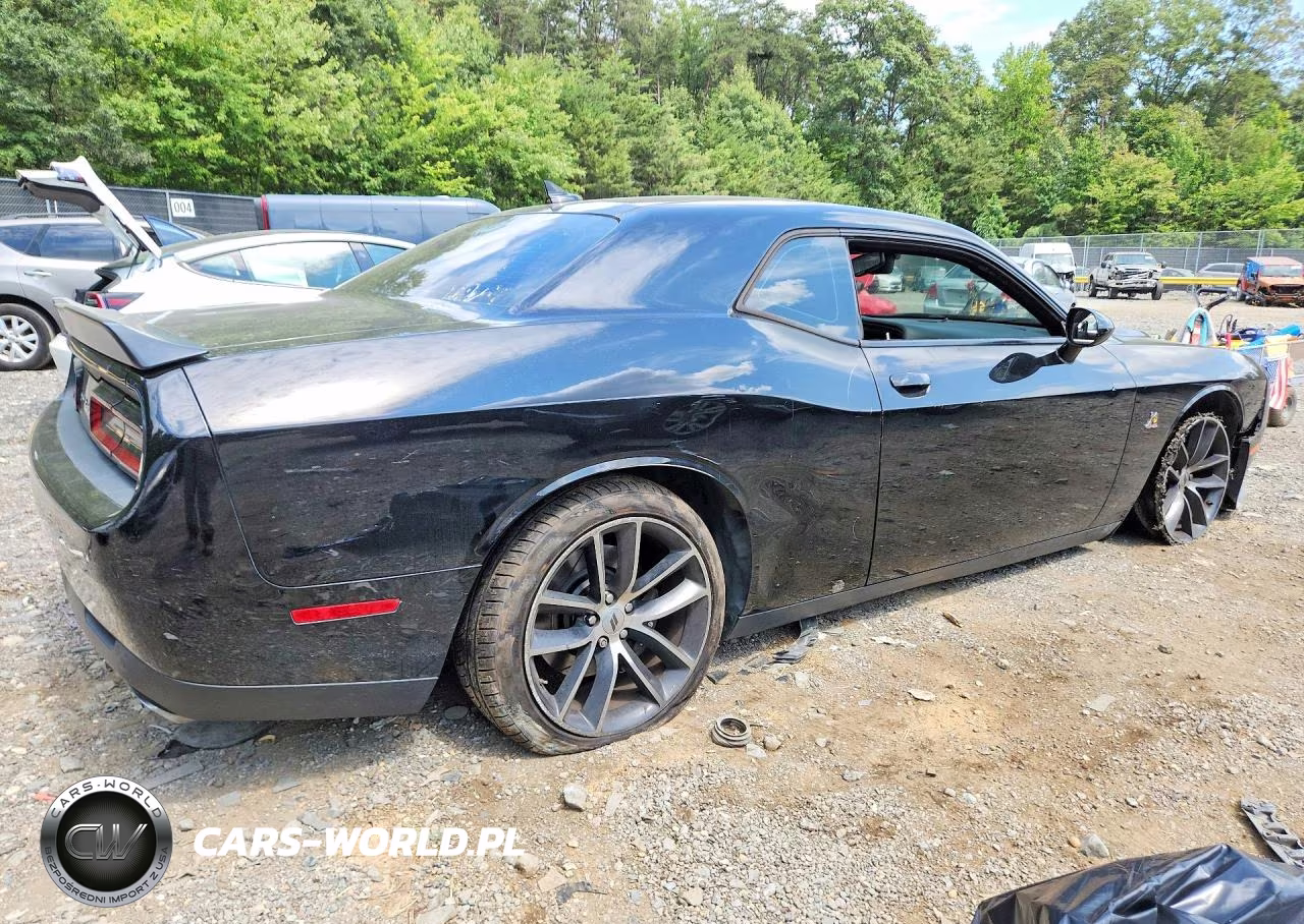 2017 Dodge Challenger R-T 392 VIN:2C3CDZFJ8HH651636 - 3