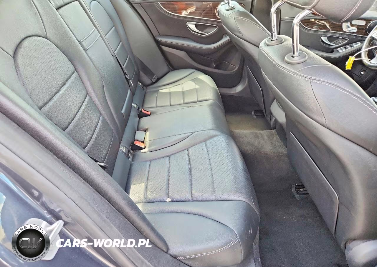 2016 Mercedes-Benz C 300 4Matic VIN:55SWF4KB0GU131115 - 10