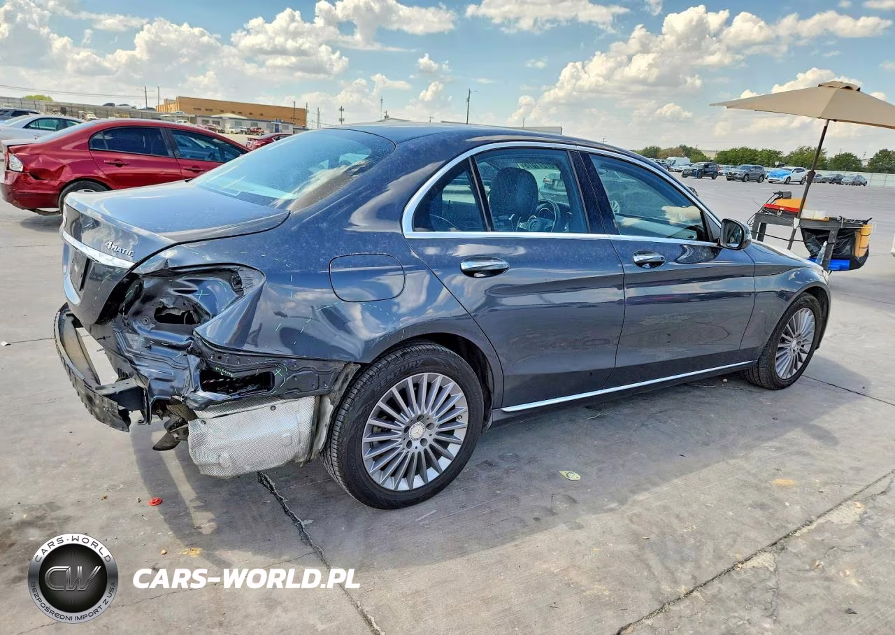 2016 Mercedes-Benz C 300 4Matic VIN:55SWF4KB0GU131115 - 3