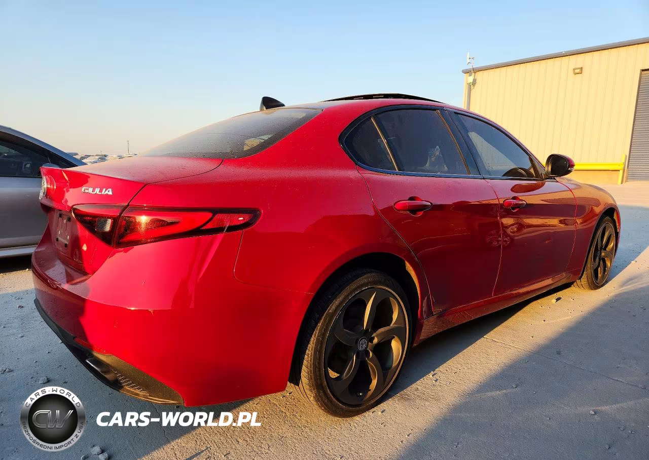 2017 Alfa Romeo Giulia Q4 VIN:ZARFAEDN9H7550025 - 3