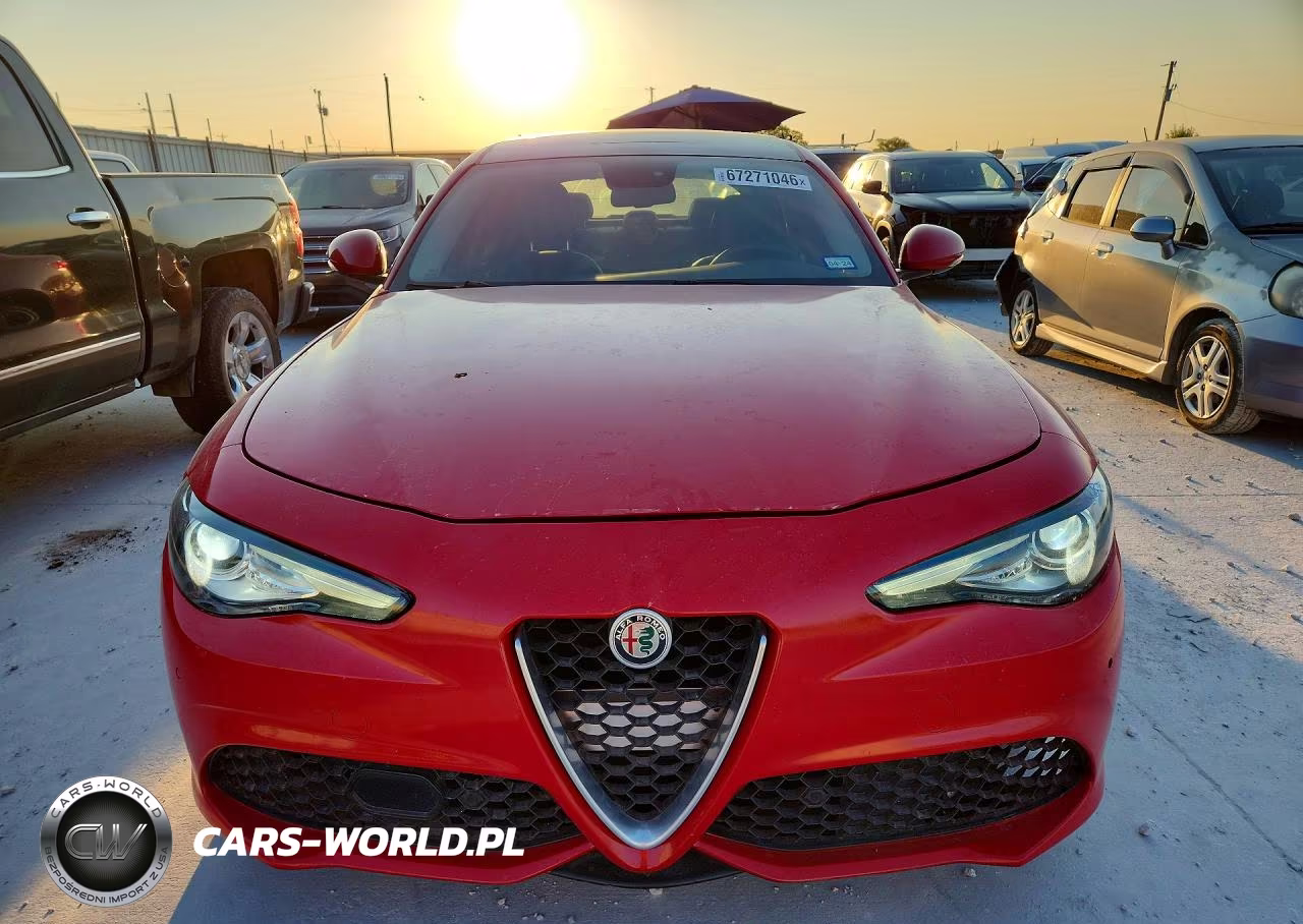 2017 Alfa Romeo Giulia Q4 VIN:ZARFAEDN9H7550025 - 5