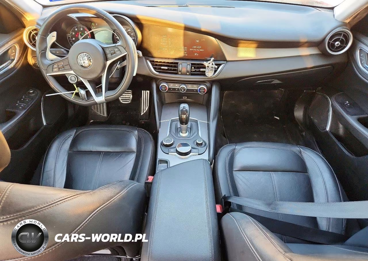 2017 Alfa Romeo Giulia Q4 VIN:ZARFAEDN9H7550025 - 8