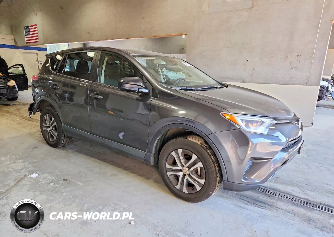 2018 Toyota Rav4 Le VIN:JTMBFREV7JJ745839 - 4