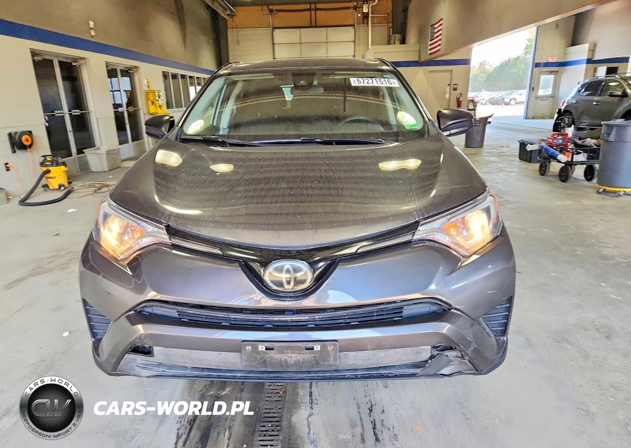 2018 Toyota Rav4 Le VIN:JTMBFREV7JJ745839 - 5