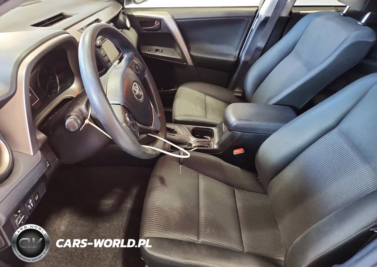 2018 Toyota Rav4 Le VIN:JTMBFREV7JJ745839 - 7