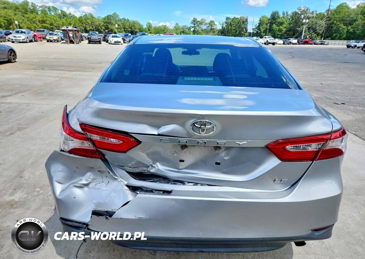 2018 Toyota Camry Le VIN:4T1B11HK9JU140653 - 6