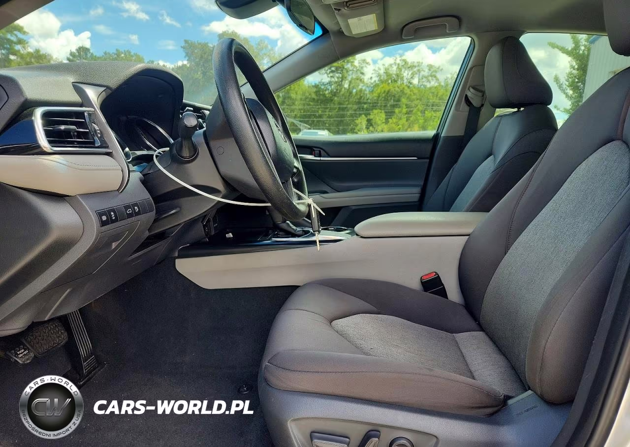 2018 Toyota Camry Le VIN:4T1B11HK9JU140653 - 7