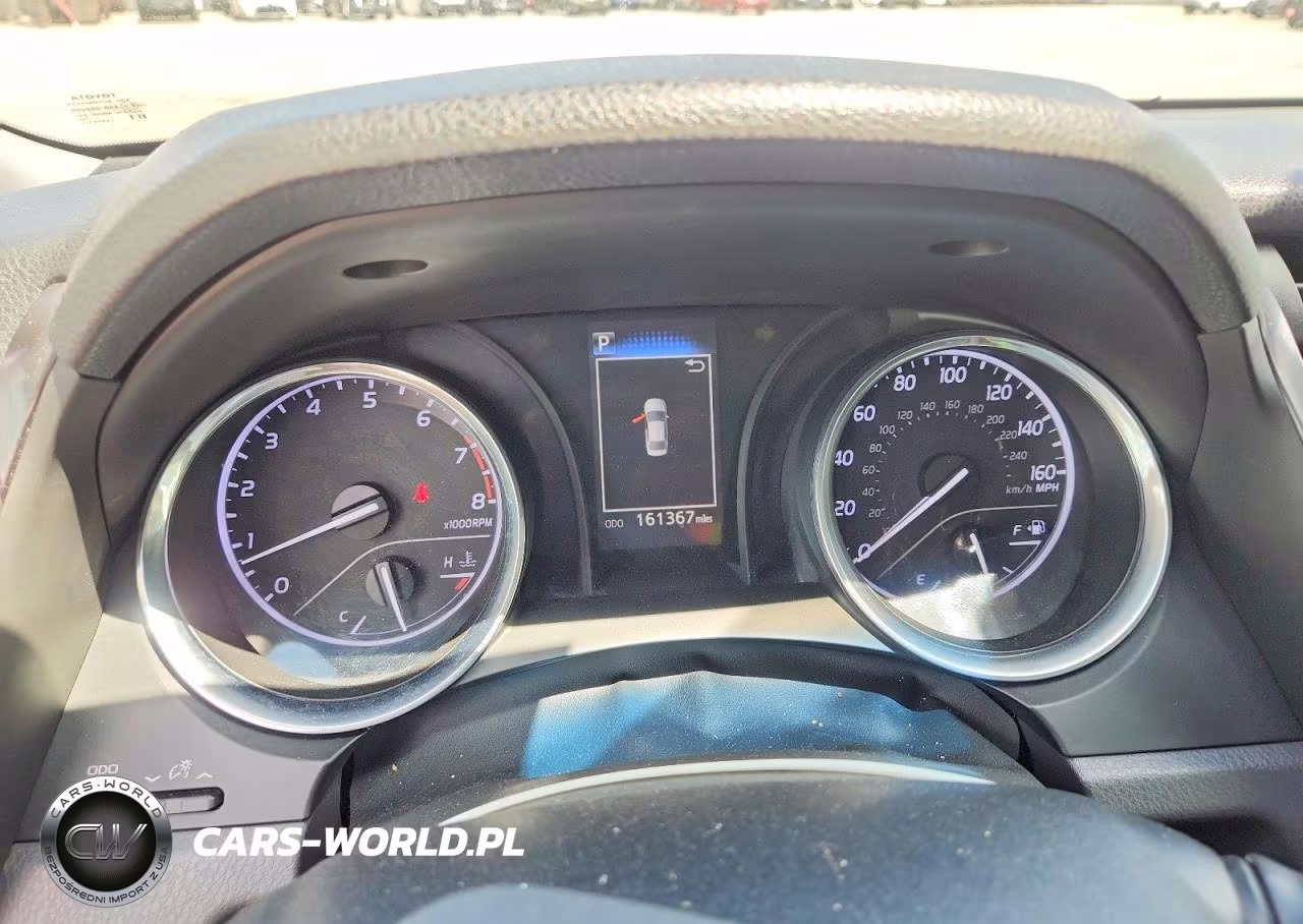 2018 Toyota Camry Le VIN:4T1B11HK9JU140653 - 9