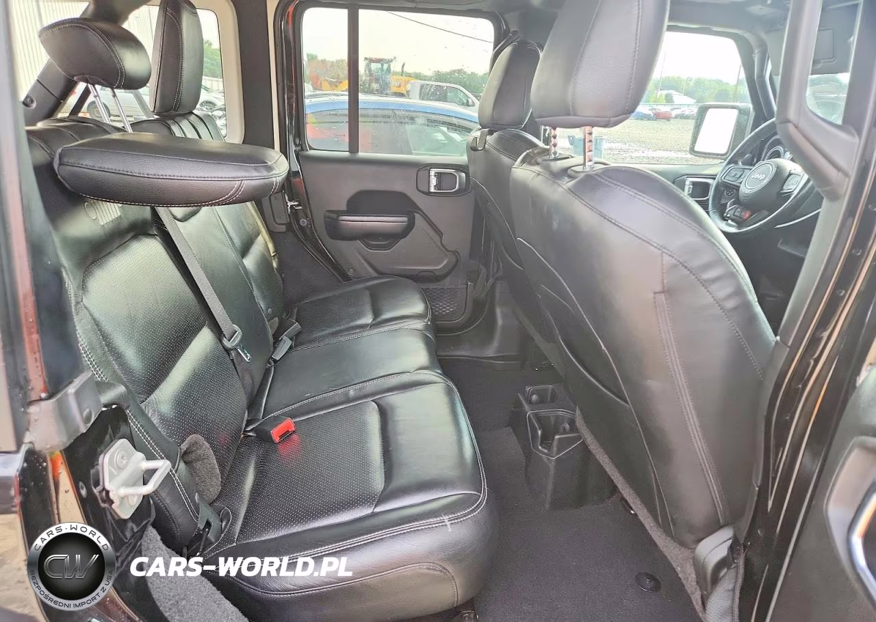 2020 Jeep Wrangler Unlimited Sport VIN:1C4HJXDN7LW123486 - 10