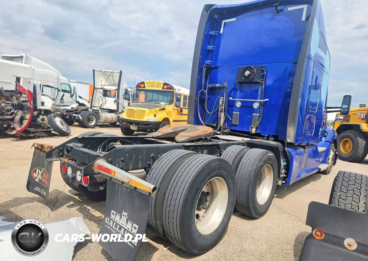 2019 Kenworth Constructi - Semi Truck VIN:1XKYD49X6KJ229945 - 3
