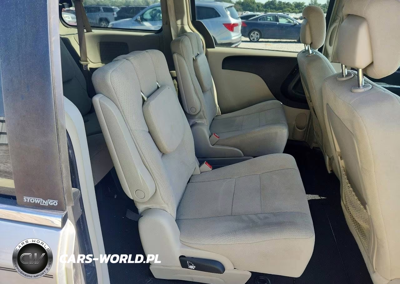 2012 Chrysler Town & Country Touring VIN:2C4RC1BG3CR208950 - 11