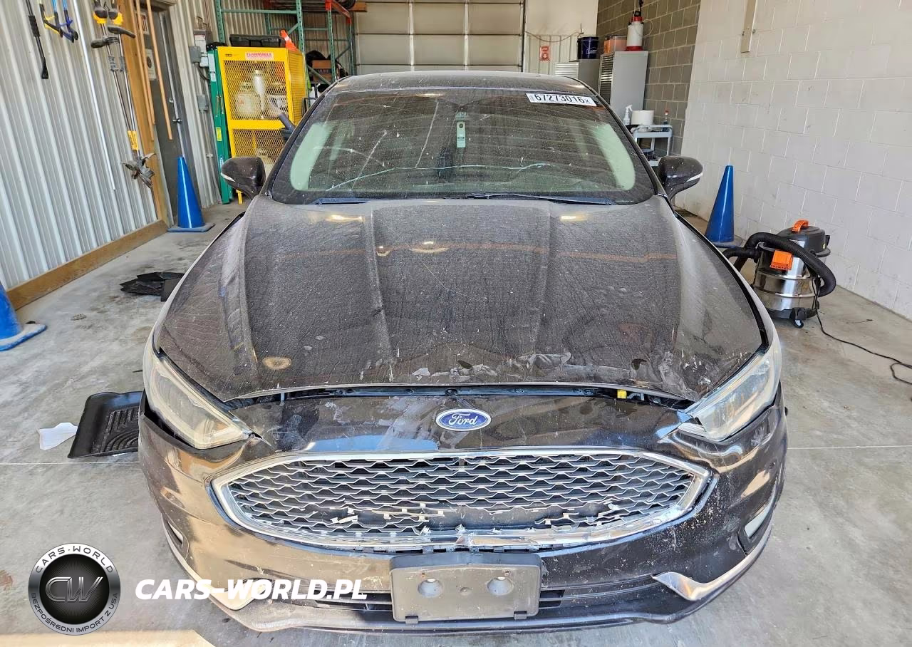2019 Ford Fusion Titanium VIN:3FA6P0D94KR116745 - 5