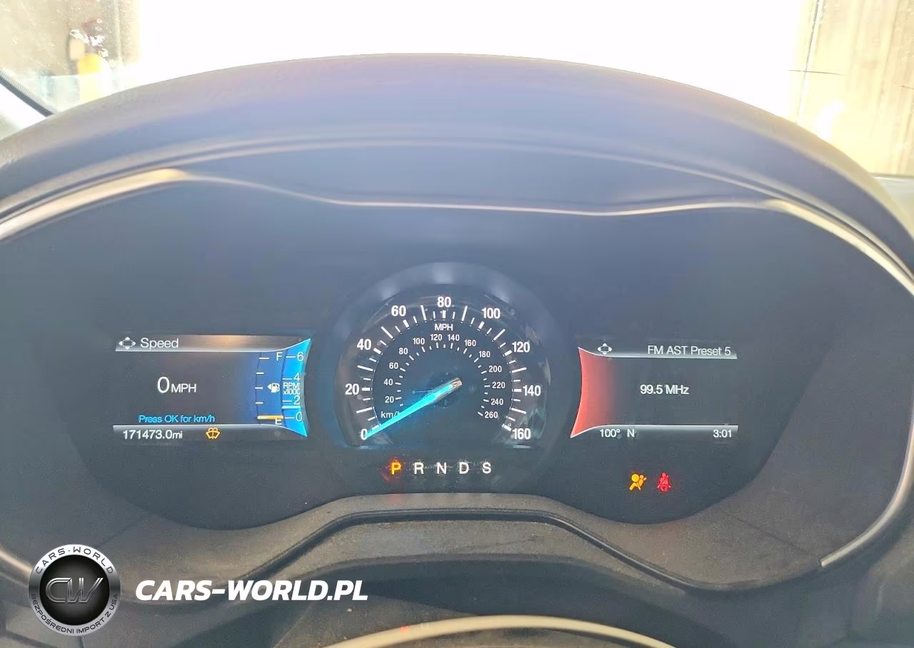 2019 Ford Fusion Titanium VIN:3FA6P0D94KR116745 - 9