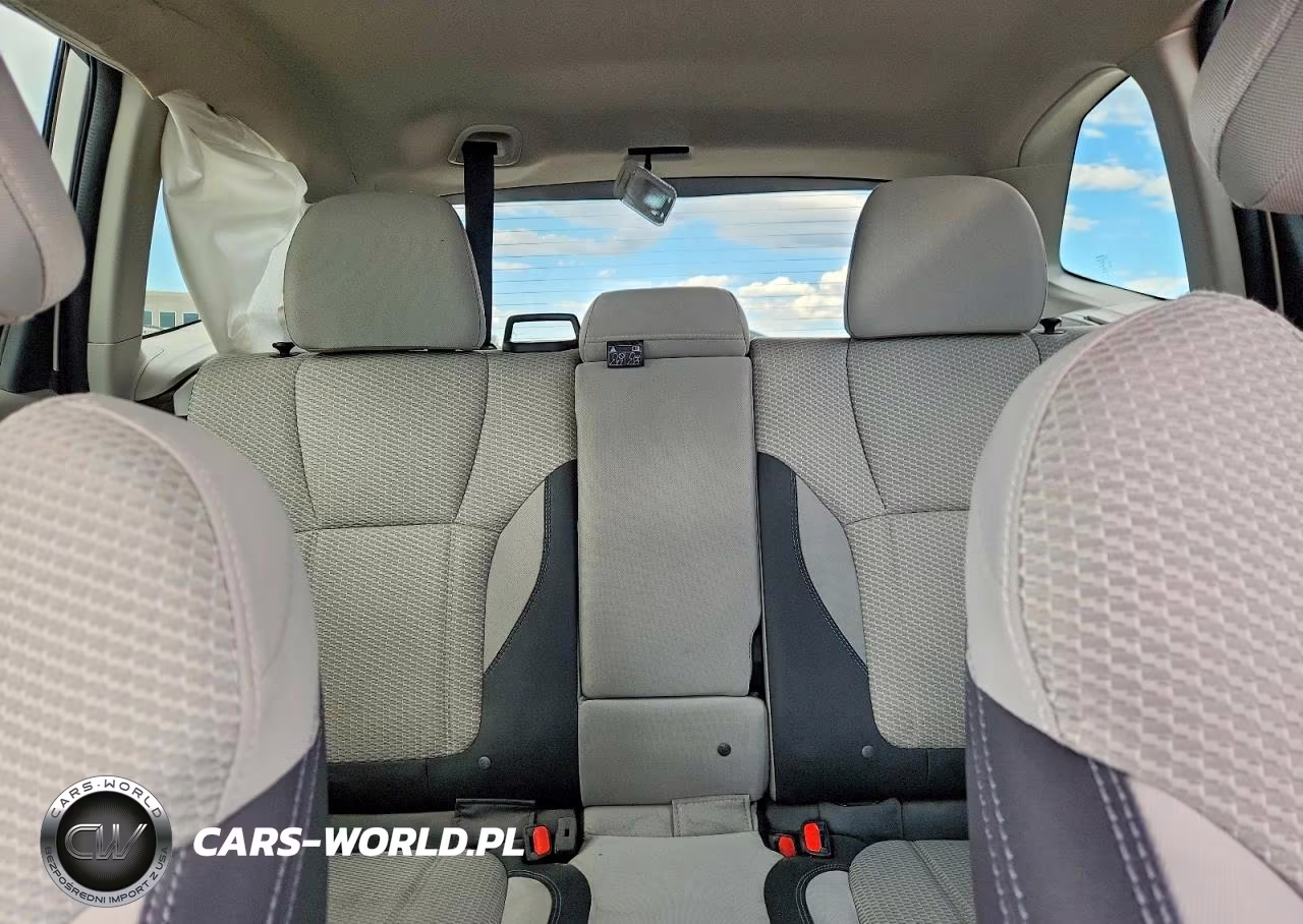 2020 Subaru Forester Premium VIN:JF2SKAGC8LH563507 - 10