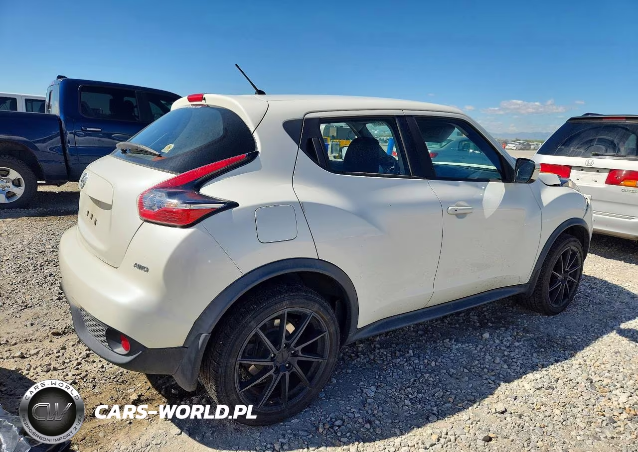2015 Nissan Juke S VIN:JN8AF5MV5FT563479 - 3