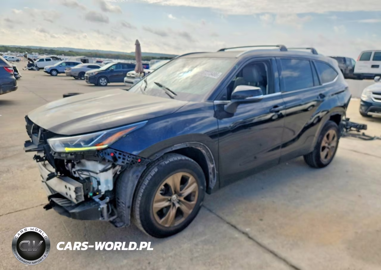 2022 Toyota Highlander Hybrid Bronze Edition