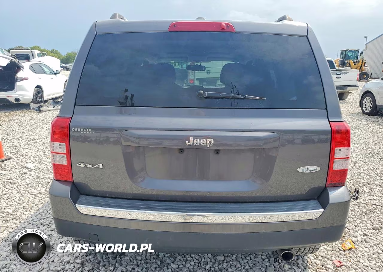 2017 Jeep Patriot Latitude VIN:1C4NJRFB7HD128966 - 6