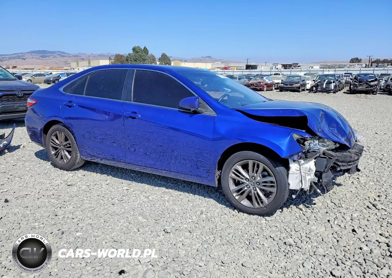 2015 Toyota Camry Se VIN:4T1BF1FK2FU950556 - 4