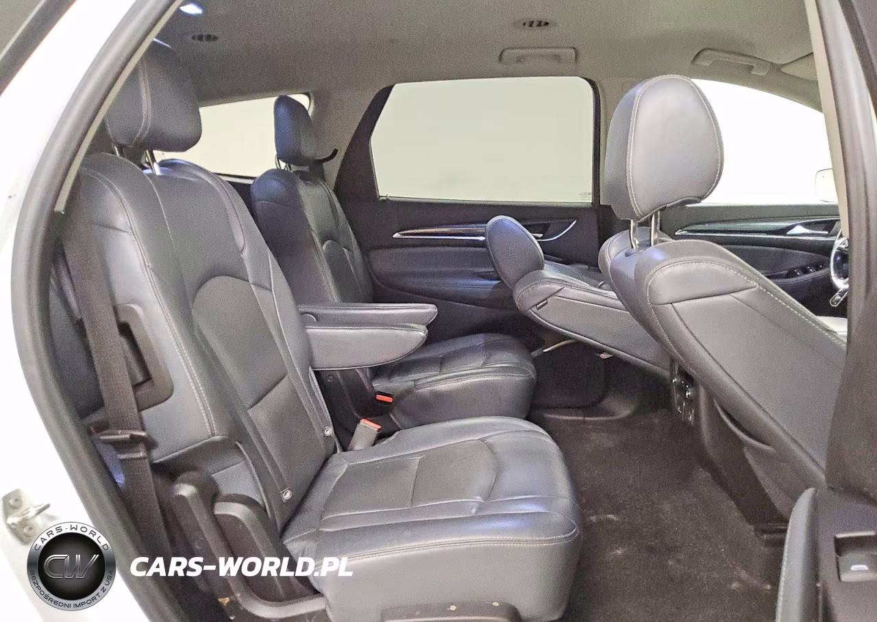 2018 Buick Enclave Essence VIN:5GAERBKW3JJ242979 - 11