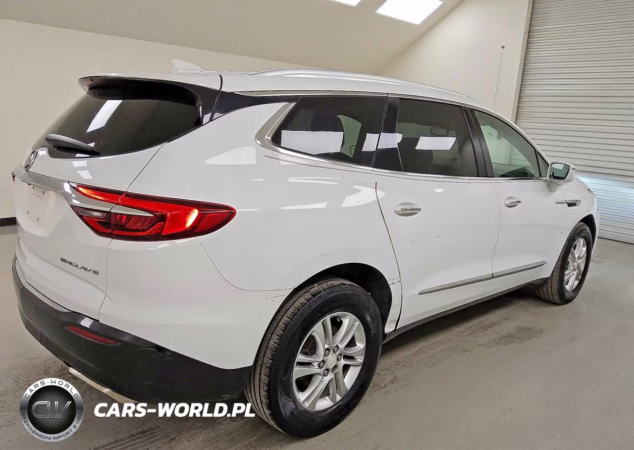 2018 Buick Enclave Essence VIN:5GAERBKW3JJ242979 - 3
