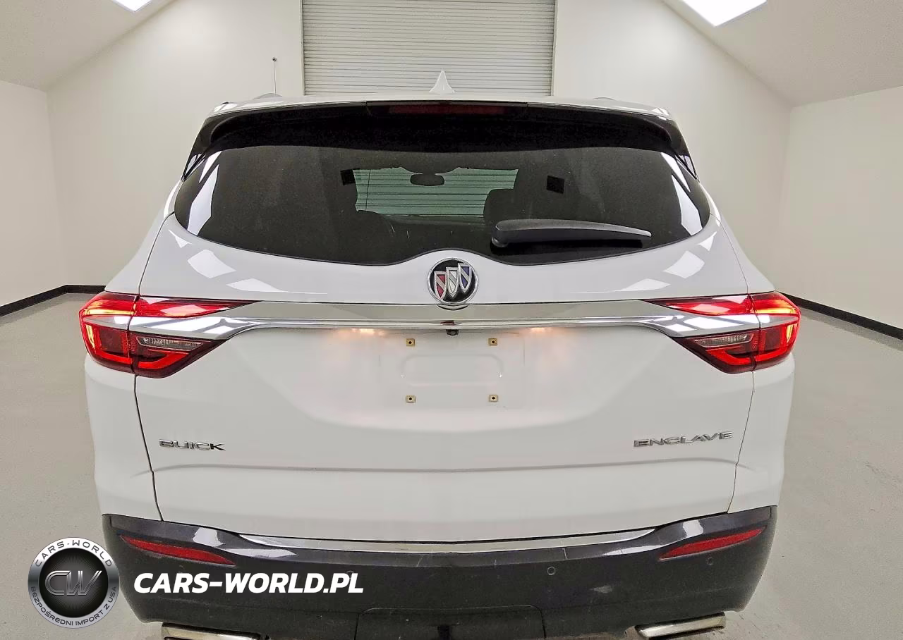 2018 Buick Enclave Essence VIN:5GAERBKW3JJ242979 - 6