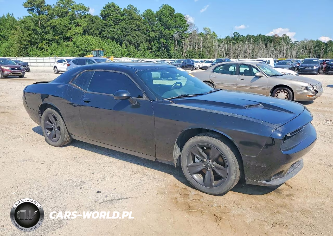 2016 Dodge Challenger Sxt VIN:2C3CDZAG7GH137643 - 4