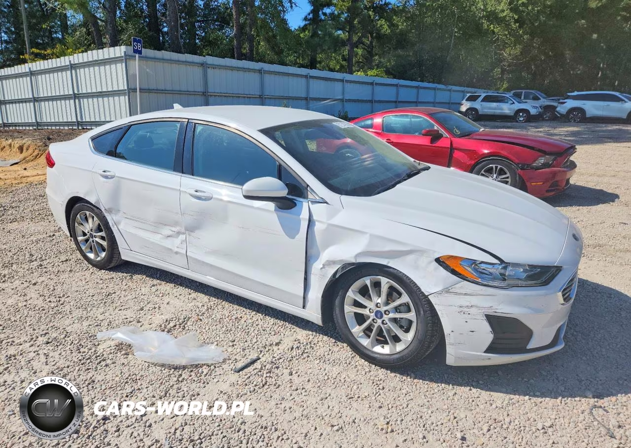 2019 Ford Fusion Se VIN:3FA6P0H72KR209885 - 4
