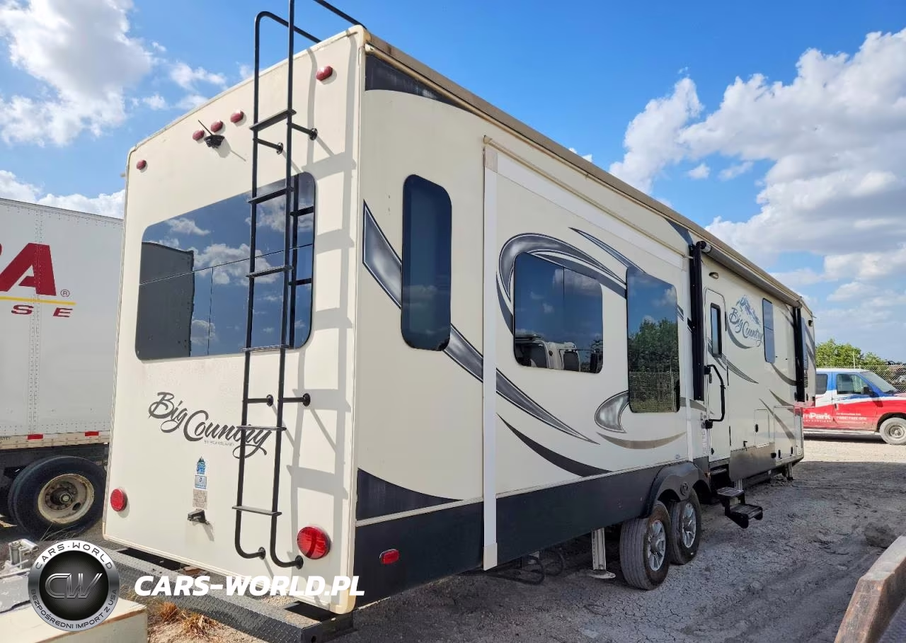 2017 Heartland Big Country Camper VIN:5SFBG4427HE326512 - 4