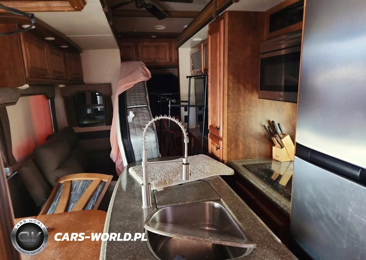 2017 Heartland Big Country Camper VIN:5SFBG4427HE326512 - 6