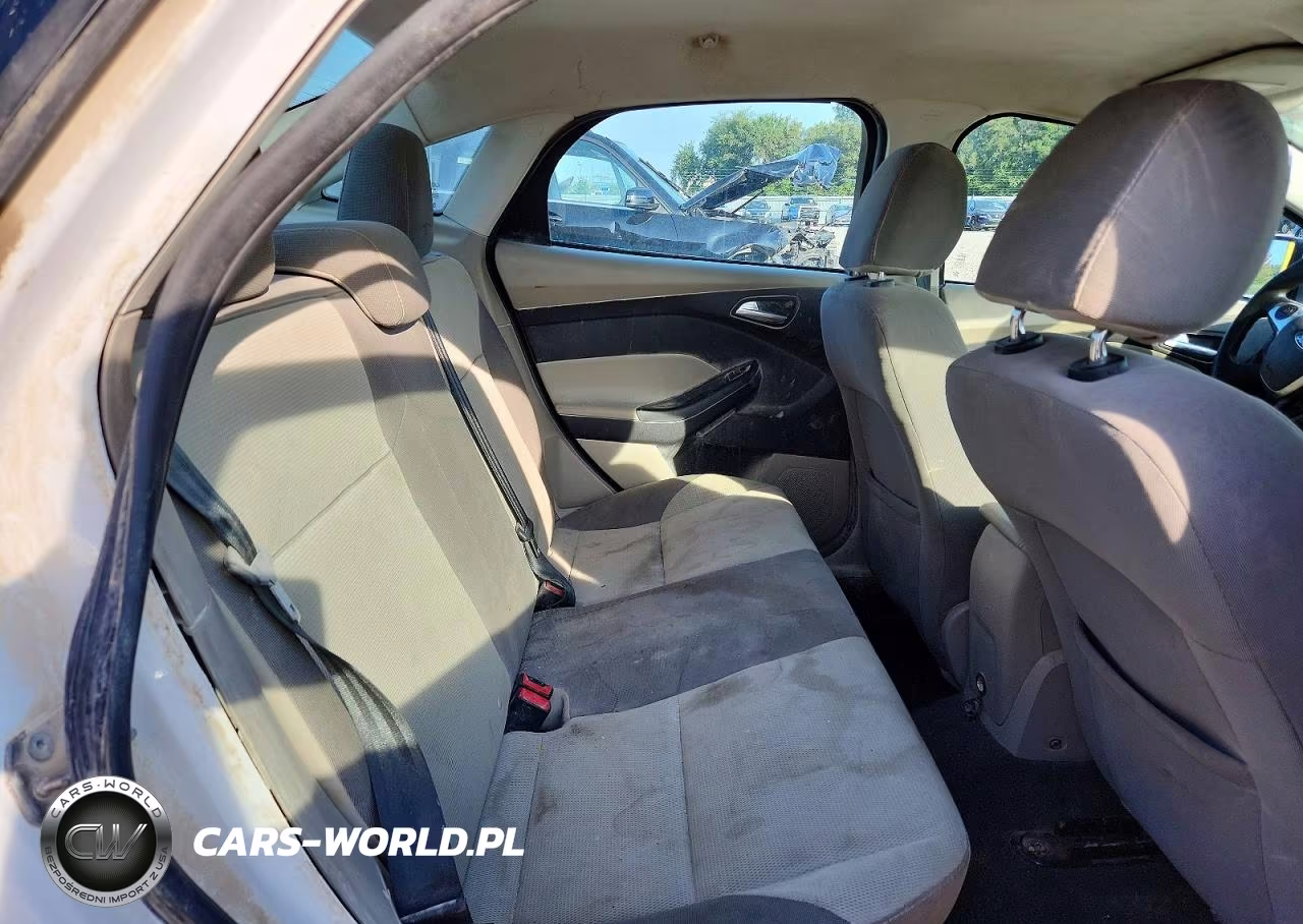 2014 Ford Focus Titanium VIN:1FADP3F25EL349352 - 10