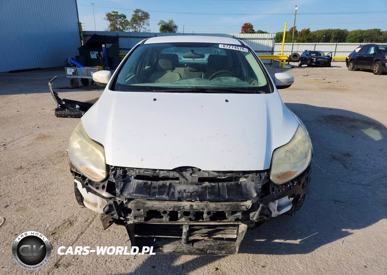 2014 Ford Focus Titanium VIN:1FADP3F25EL349352 - 5