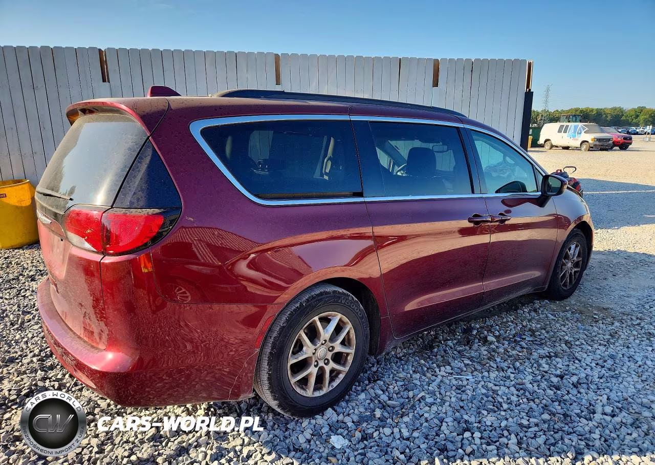 2020 Chrysler Voyager Lxi VIN:2C4RC1DG6LR264720 - 3