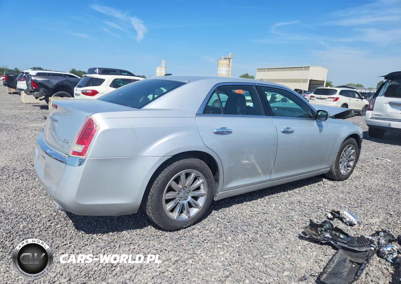 2012 Chrysler 300 Limited VIN:2C3CCACG5CH266041 - 3