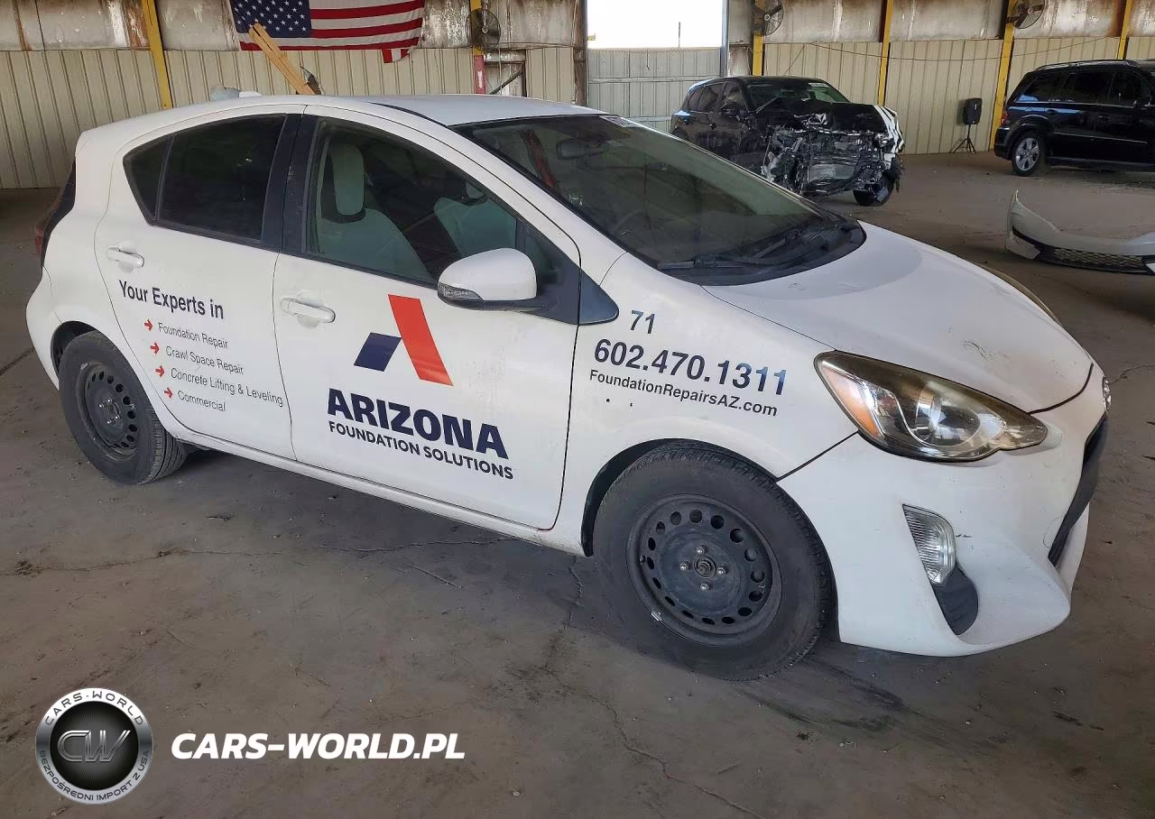 2016 Toyota Prius C One VIN:JTDKDTB33G1128792 - 4