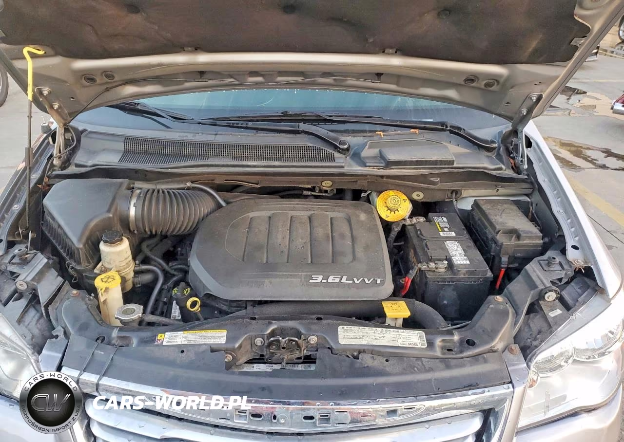 2014 Chrysler Town & Country Touring VIN:2C4RC1BG4ER208815 - 12