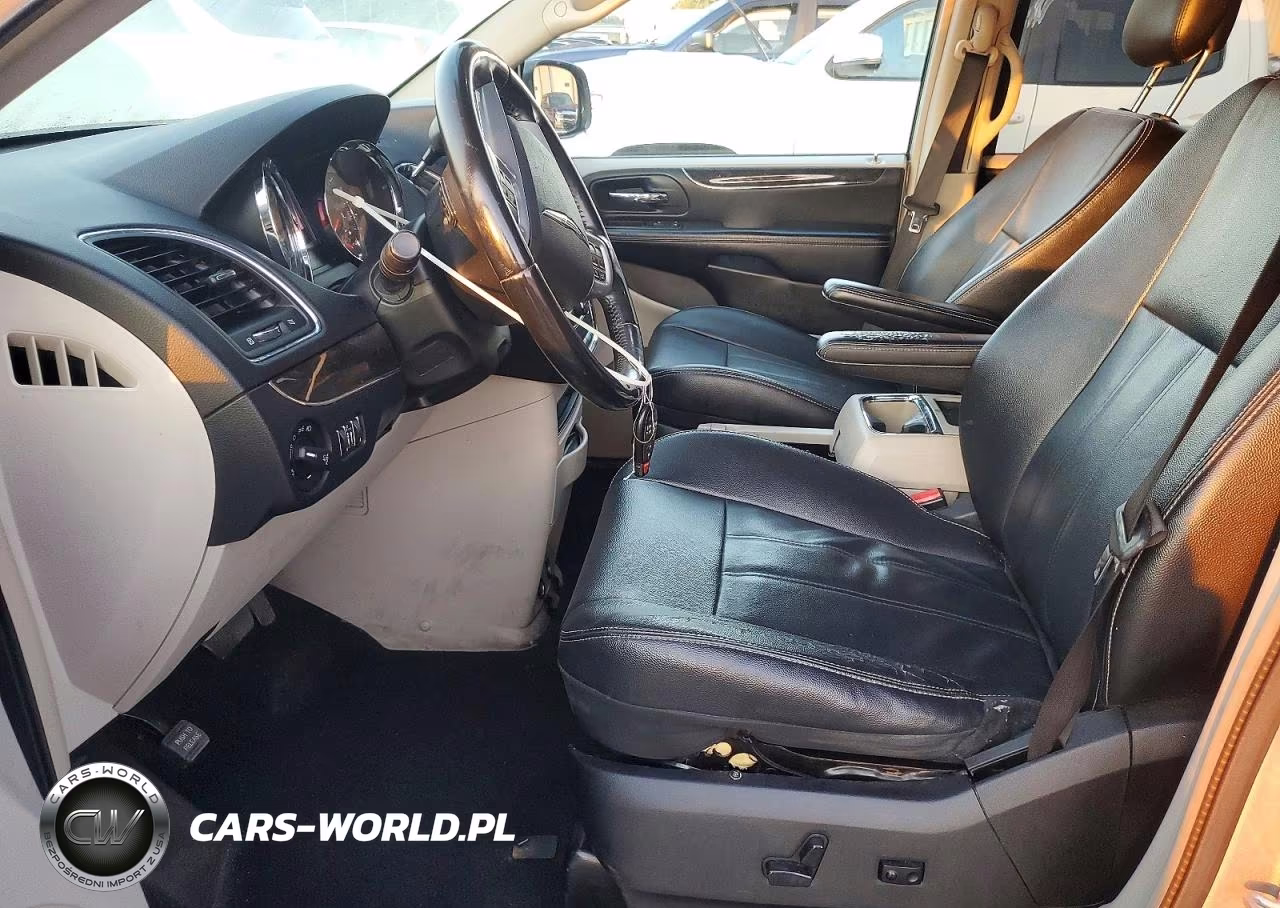 2014 Chrysler Town & Country Touring VIN:2C4RC1BG4ER208815 - 7