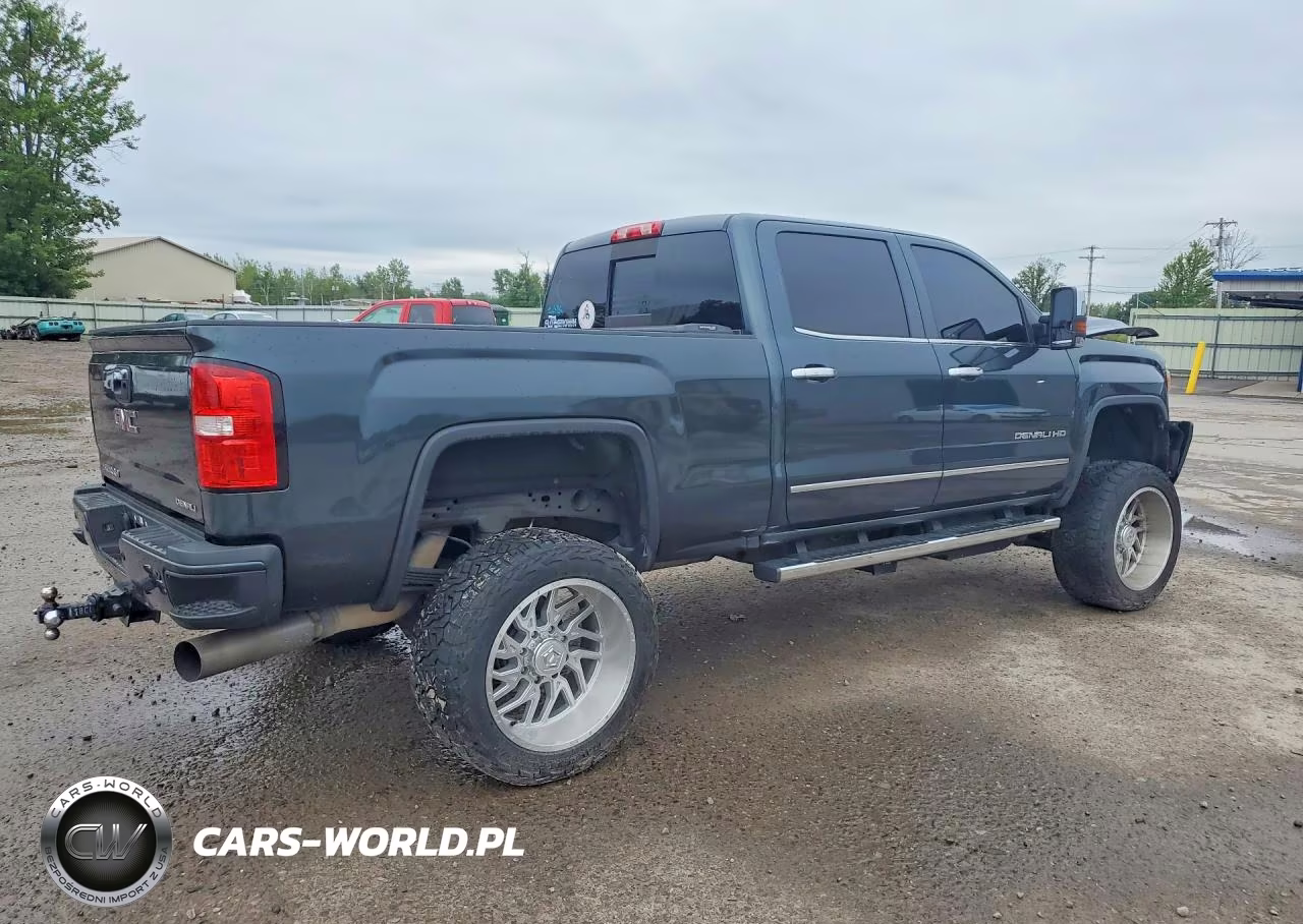 2019 GMC Sierra K2500 Denali VIN:1GT12SEYXKF108540 - 3
