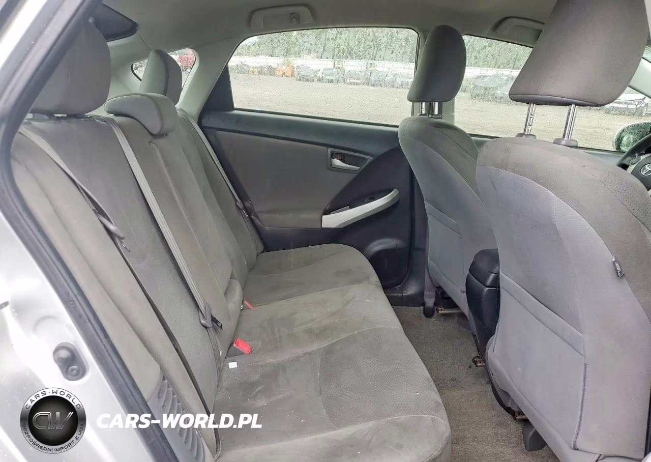 2013 Toyota Prius Three VIN:JTDKN3DU0D5543608 - 10