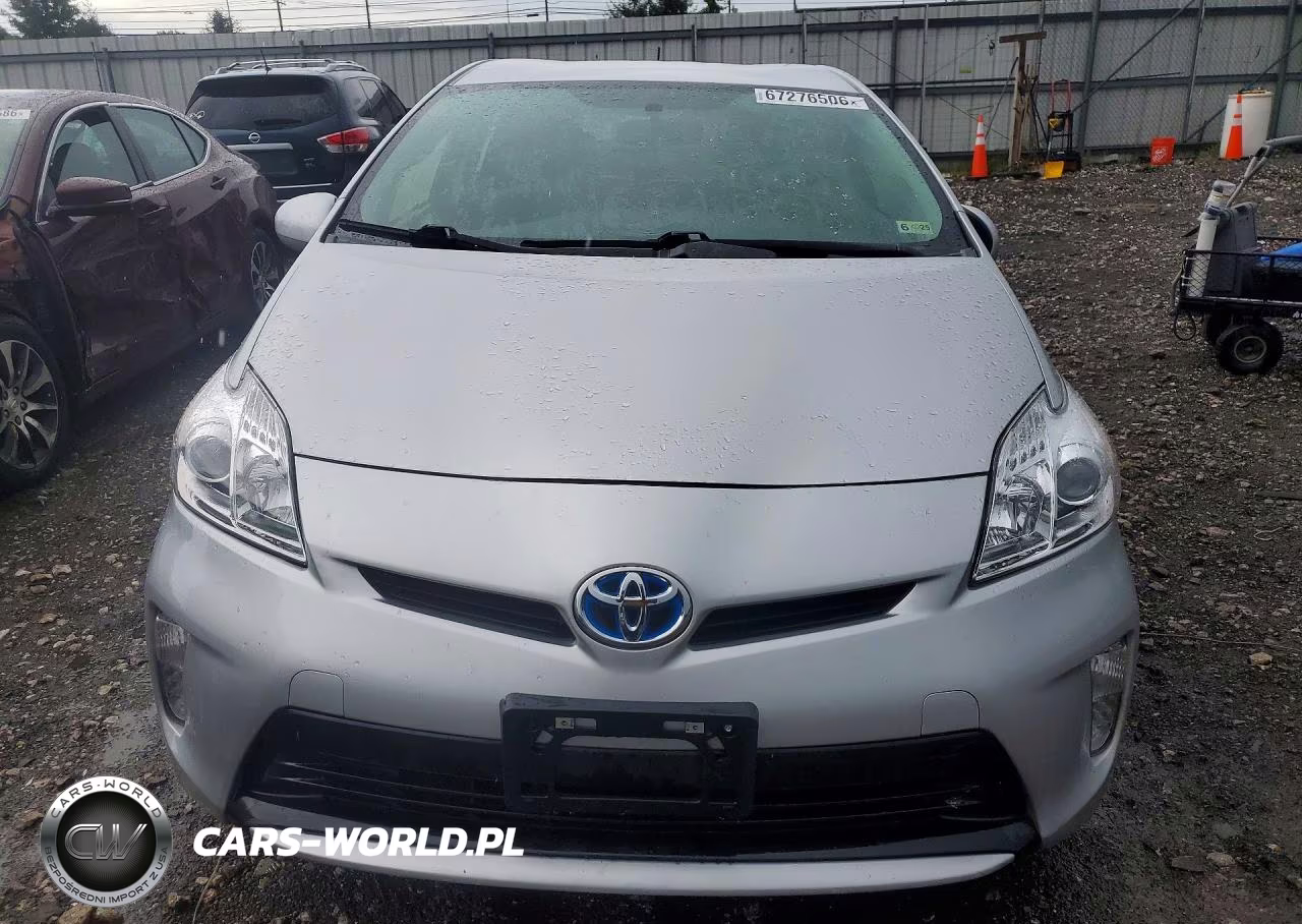 2013 Toyota Prius Three VIN:JTDKN3DU0D5543608 - 5