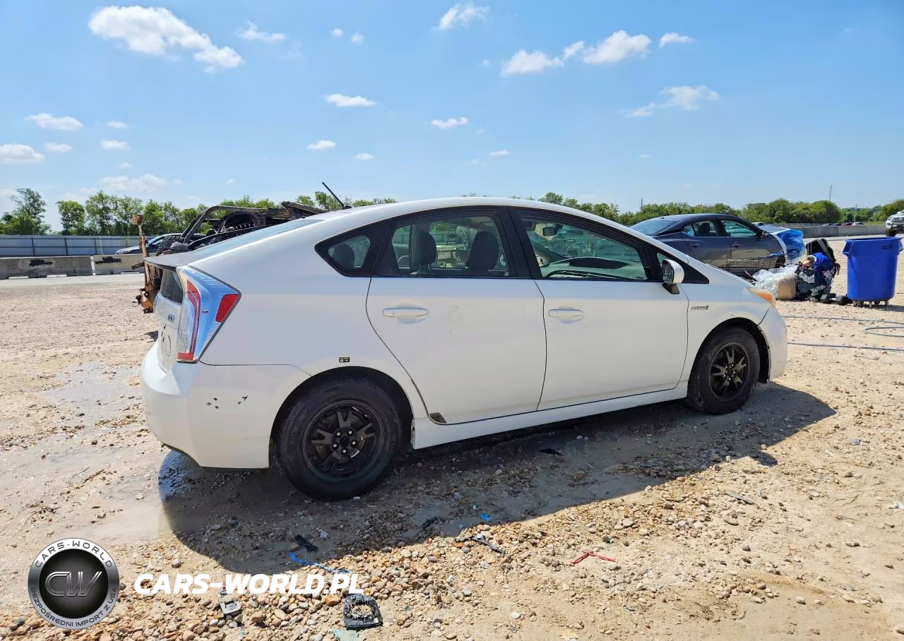 2012 Toyota Prius Two VIN:JTDKN3DUXC5496912 - 3